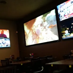 The old Keno place has been remodeled by DJ's Dugout. Nice!