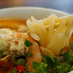 Banh Canh Tom Cua Thit Trung Cut