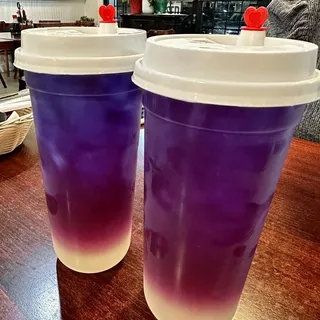 Tra Chanh Hoa Dau Biec / Butterfly pea flower tea with fresh squeeze lemonade