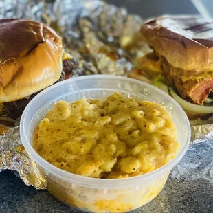 Cheeseburger Chicken Sandwich Mac &apos;N&apos; Cheese