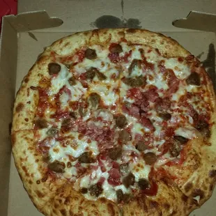 Small meat lovers.......AMAZING!!
