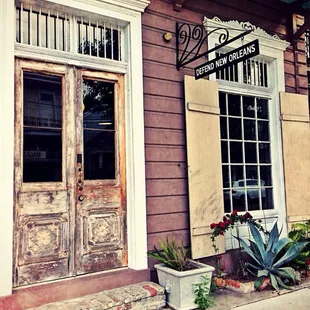 A shot of the storefront so people can find it a little better because it's a fabulous place!