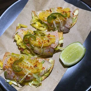 Hamachi tostada
