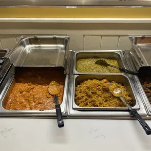 Buffet Chicken tikka, palak paneer