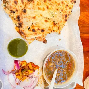 Amritsari chole kulche