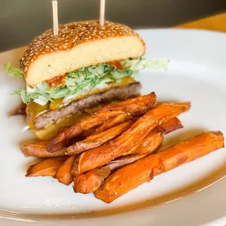 Traditional Cheeseburger