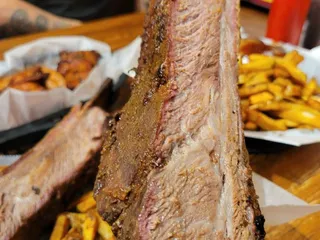 Momma's Mustard, Pickles & BBQ