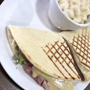 ham panini with mac n cheese