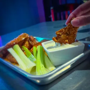 bbq chicken, fried chicken, bbq wings, chicken wings, chicken wings and fried chicken, chicken, fried chicken wings, poultry, food