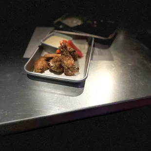 chicken wings, chicken, fried chicken, bbq wings, food, bbq chicken, chicken wings and fried chicken, fried chicken wings, poultry