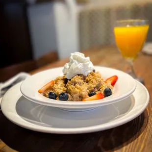 Oatmeal brulée - creamy steel-cut oatmeal, seasoned with brown sugar, cinnamon and honey, with caramelized sugar crust