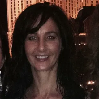 Lara T.