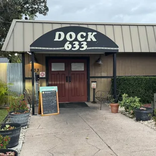 the entrance to the restaurant