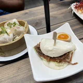 Grilled Pork Belly Bánh Mì (Sandwich)