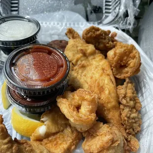 Fried seafood platter