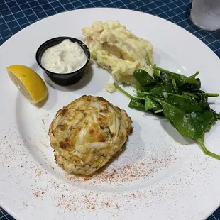 We split the crab cake entree, so this is half of what it would be.