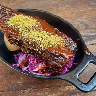 ribs with red cabbage