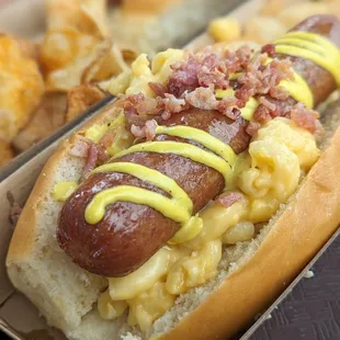 macoroni bacon hotdog, the chips these came with were terrible.