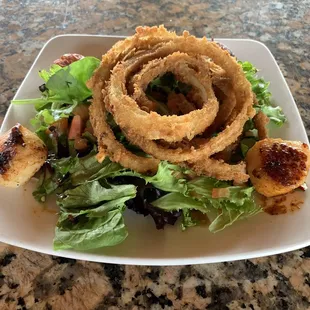 Blackened Scallops Salad