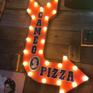 Walking in from our Main St. entrance? Just follow the Cameo Pizza arrow to place your order!