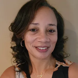 Kelly R.