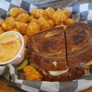 Reuben with tater tots