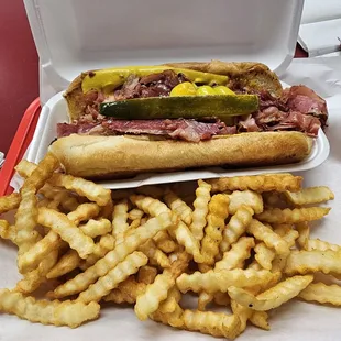 Pastrami Sandwich &amp; Fries