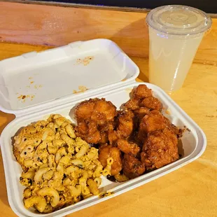 12'16'2023 Entrée and 1 Side (Seafood Mac n Cheese, General Tso's Cauliflower) &amp; a Ginger Lemonade.