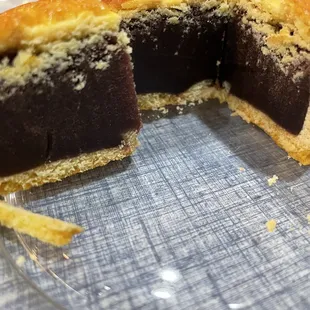 Red bean moon cake