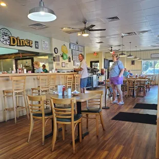 diners in a restaurant