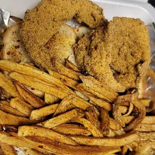Two pc catfish basket Taken 8.23.24