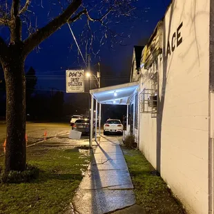 a car parked on the side of the building