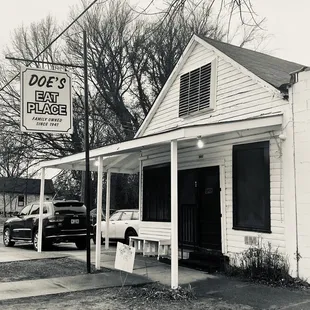 "Doe's eat place" James Beard award/family owned since 1941