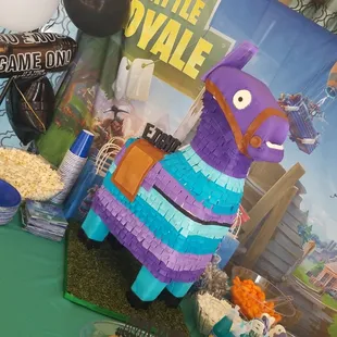 Llama Fortnite Cake!