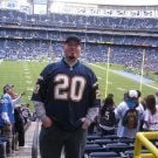 Luis G.