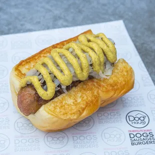 BEYOND BRAT – beyond sausage® bratwurst, sauerkraut, caramelized onions, spicy brown mustard