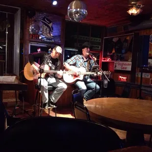 Live music... Good live music