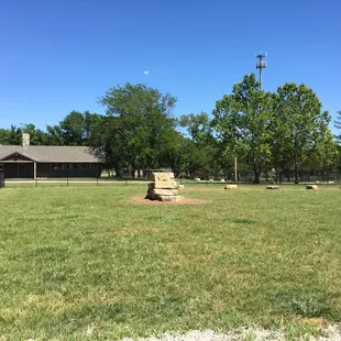 BEAUTIFUL park with nice landscape. Large boulders, large trees, picnic area and trees with some nice shade in areas.