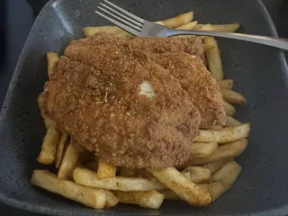 Eazy's Kitchen and Bar