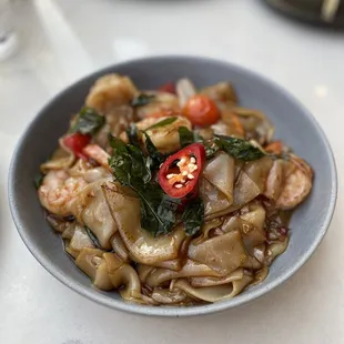 Drunken Noodles w/ Shrimp