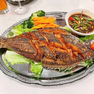 Crispy Whole Flounder Fish
