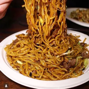 This is what their yakisoba looked like 3 years ago. It looked so good BUT please see what their yakisoba looks like now in the next photo.