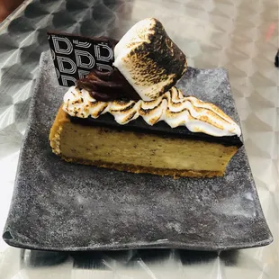 S&apos;mores cheesecake