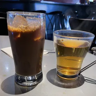 Ca phe sua da $7.00 and tra nong
