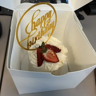 Mini dairy-free cake