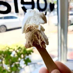 Happiness in a scoop: espresso and banana cream