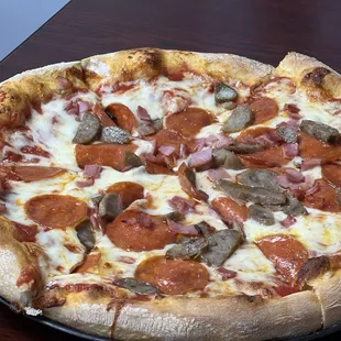 Meat lovers pizza! So cheesy!