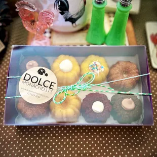 BabyCakes Sampler Box with 2 Cinnamon Churro, 2 Chocolate, 1 Italian Rum Butter, 1 Lemon Citrus, 1 Red Velvet, &amp; 1 Unicornfetti!