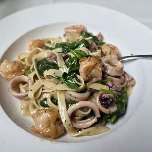 pasta dish, pasta, food