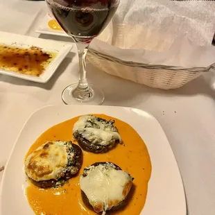 Fungi stuffed mushrooms